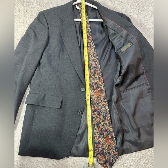 Hart, Schaffner & Marx Suit Jacket Size and Museum of Art Tie - Picture 15 of 15